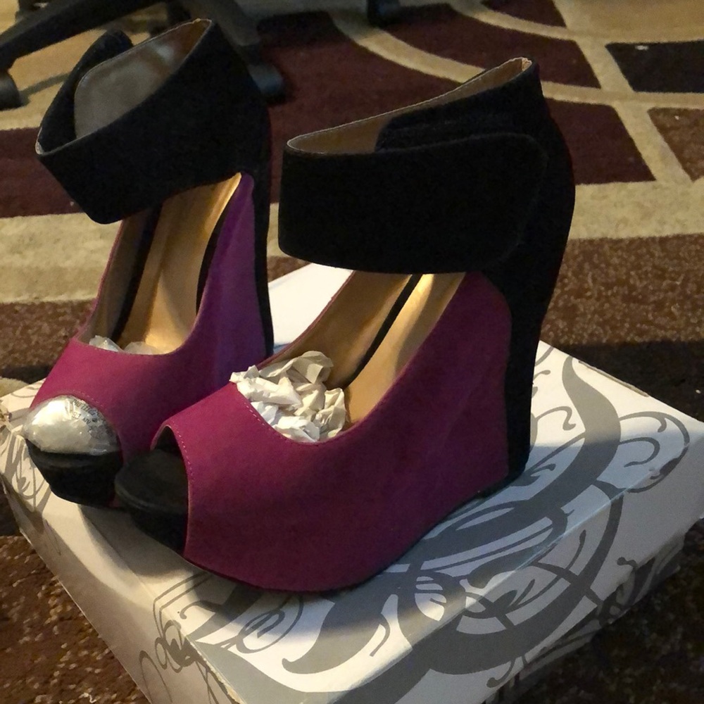 Wedge Heels By Shi. Used in Good condition